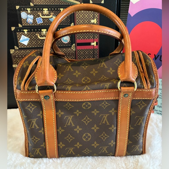 Louis Vuitton - Picture 13 of 16